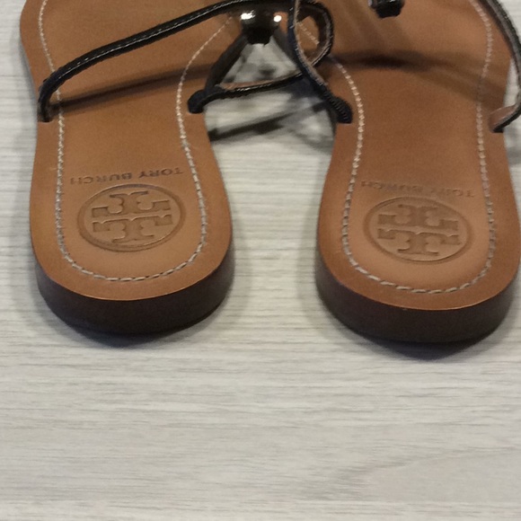 Tory Burch “T” logo Flat Thong Black Sandal - 7 - Picture 5 of 16